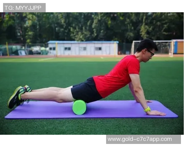 踢足球时大拇指疼痛的原因及缓解方法分享